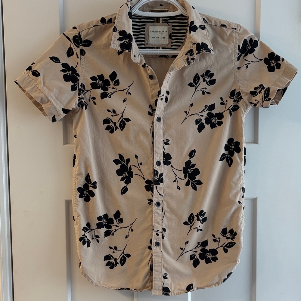 Boys Denim & Flower Beige Short-Sleeve Button-Down with Black Floral Print